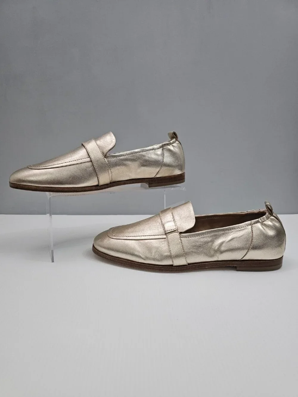 Andre Assous Cedar Featherweights Loafer Womens 10.5 Metallic Gold Leather Flats